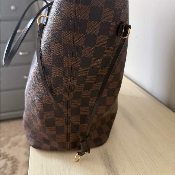 Louis Vuitton Brown Checkered Tote with Red Interior - Picture 6 of 8